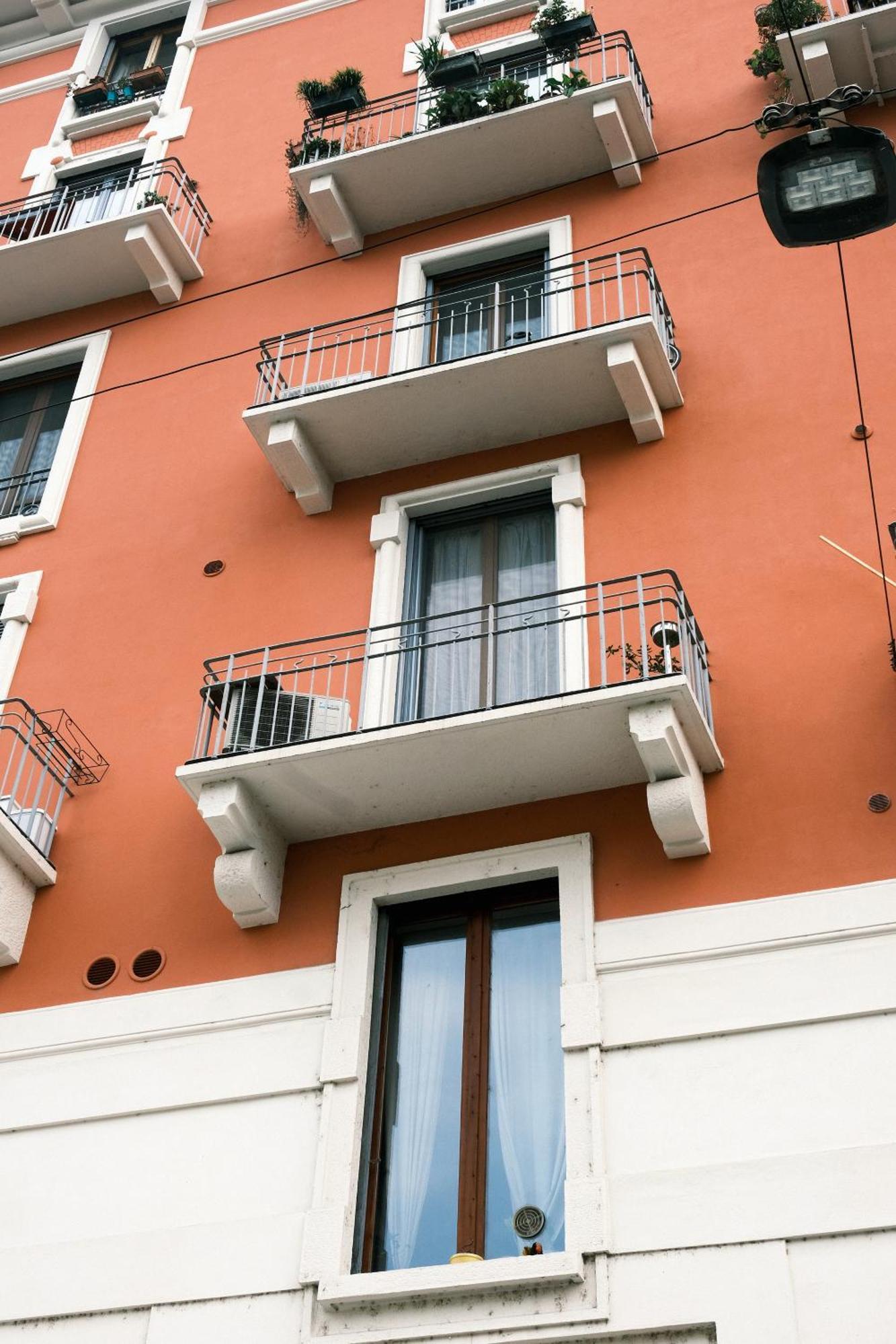 Comecasa Best View On Navigli Milan Exterior photo